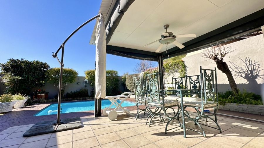 5 Bedroom Property for Sale in Ormonde Gauteng