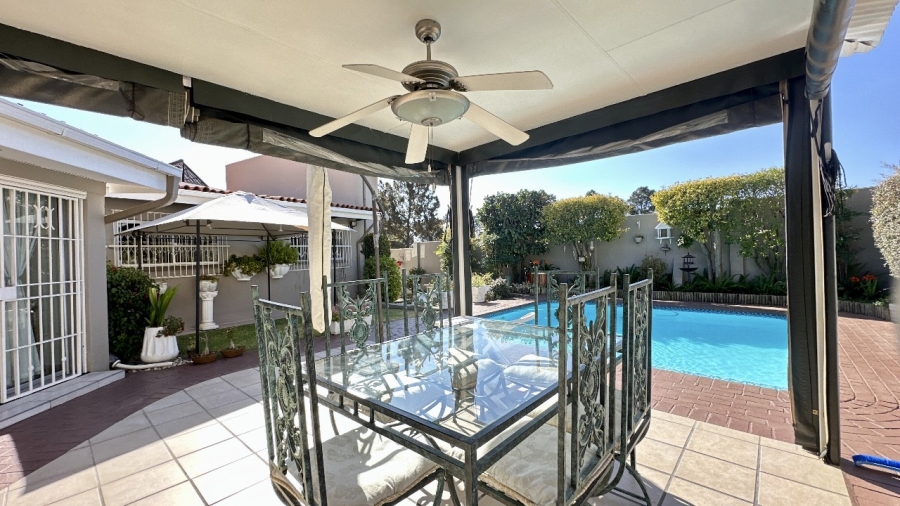 5 Bedroom Property for Sale in Ormonde Gauteng
