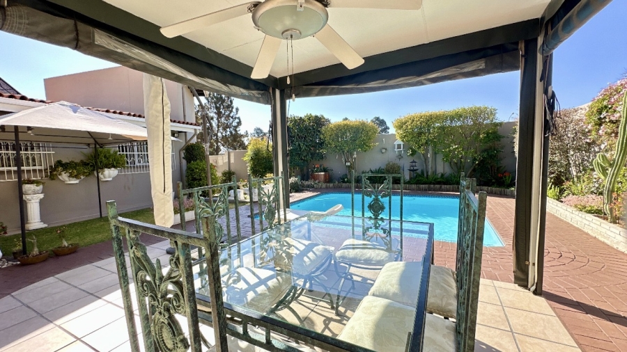 5 Bedroom Property for Sale in Ormonde Gauteng