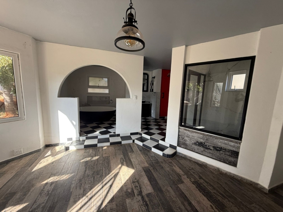 8 Bedroom Property for Sale in Fundus AH Gauteng
