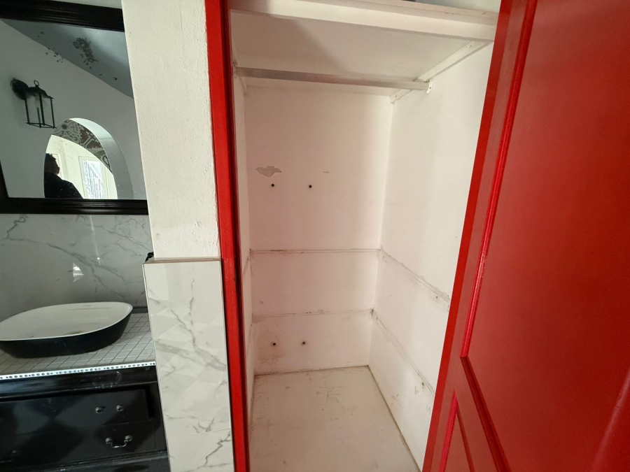 8 Bedroom Property for Sale in Fundus AH Gauteng