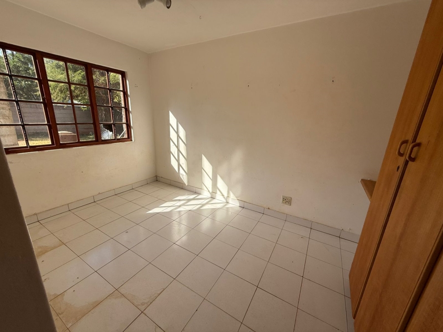 8 Bedroom Property for Sale in Fundus AH Gauteng