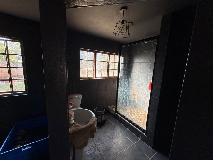 8 Bedroom Property for Sale in Fundus AH Gauteng