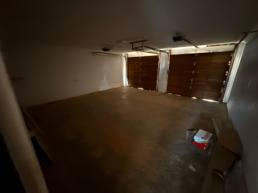 8 Bedroom Property for Sale in Fundus AH Gauteng