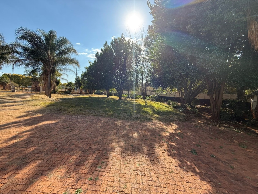 8 Bedroom Property for Sale in Fundus AH Gauteng