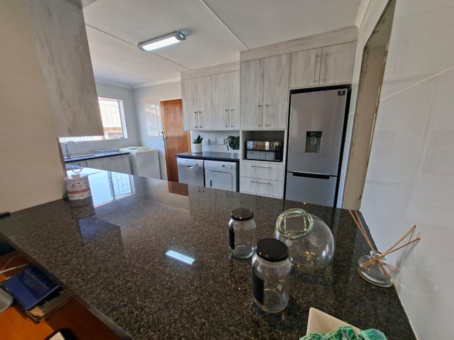 3 Bedroom Property for Sale in Rant En Dal Gauteng