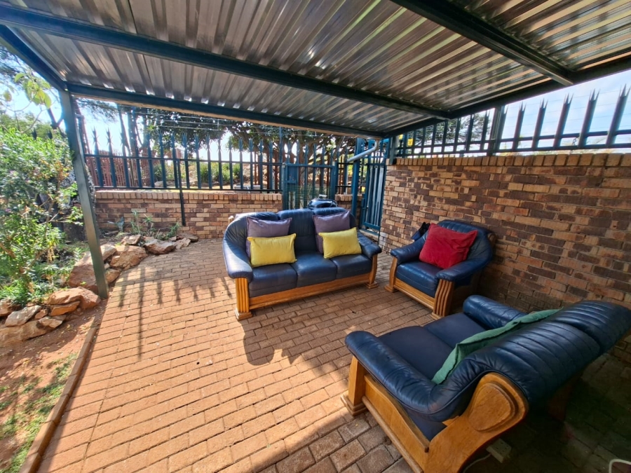 3 Bedroom Property for Sale in Rant En Dal Gauteng