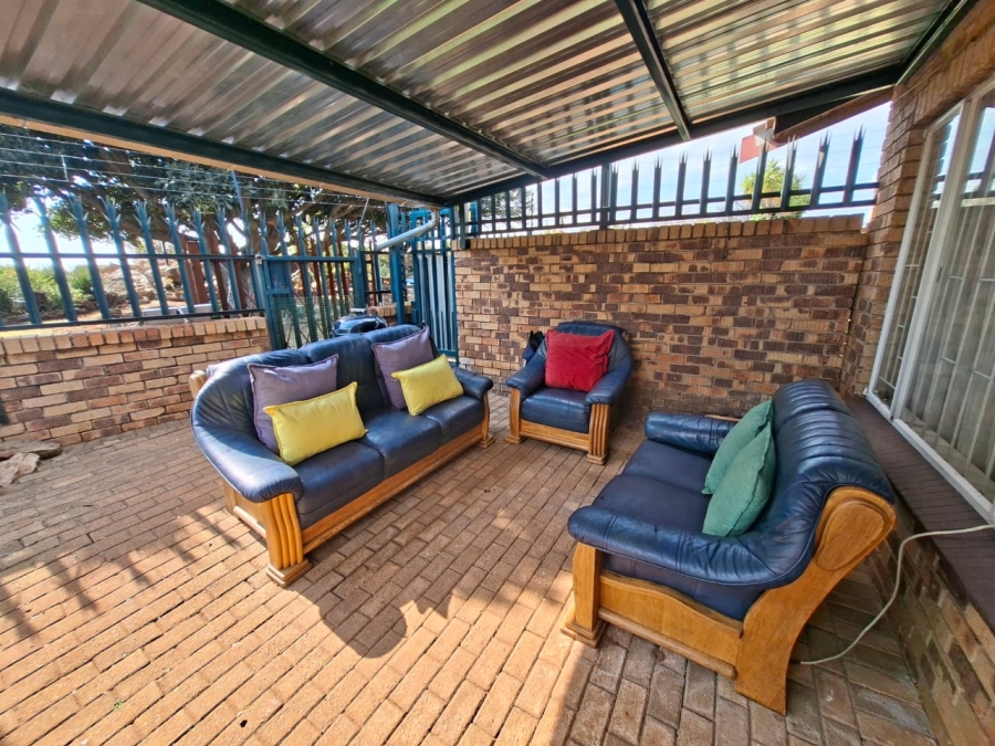 3 Bedroom Property for Sale in Rant En Dal Gauteng