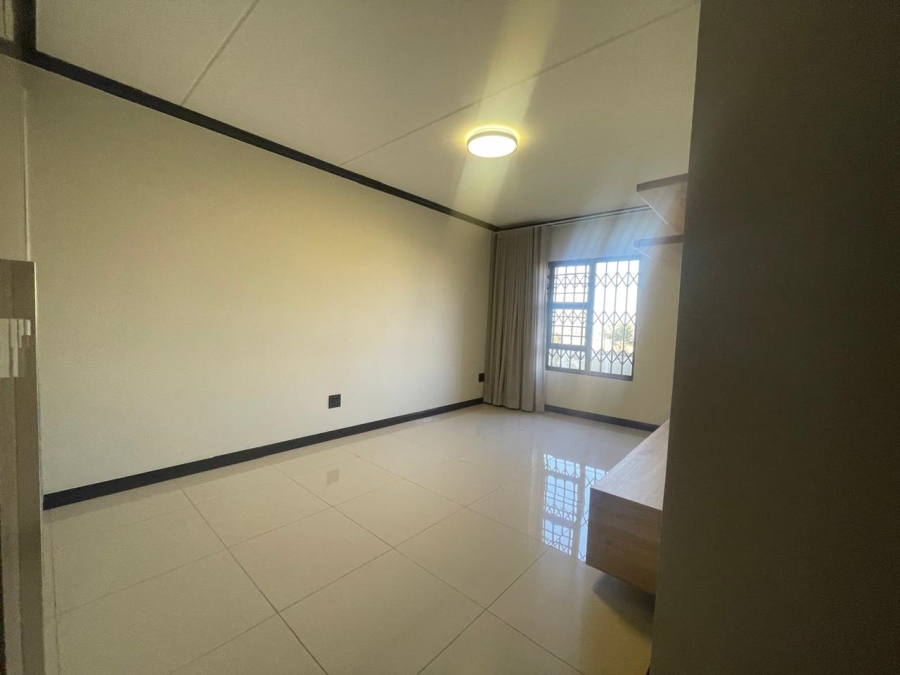 To Let 2 Bedroom Property for Rent in Blue Hills Gauteng