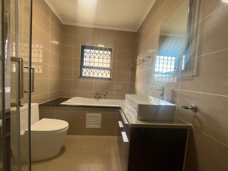 To Let 2 Bedroom Property for Rent in Blue Hills Gauteng