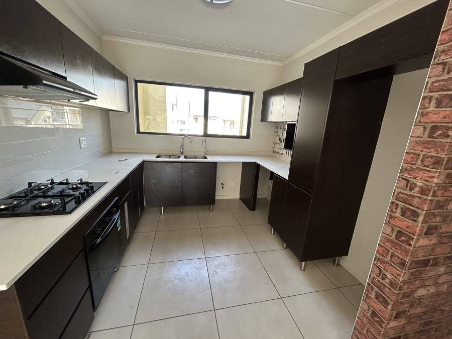 To Let 2 Bedroom Property for Rent in Kyalami Hills Gauteng