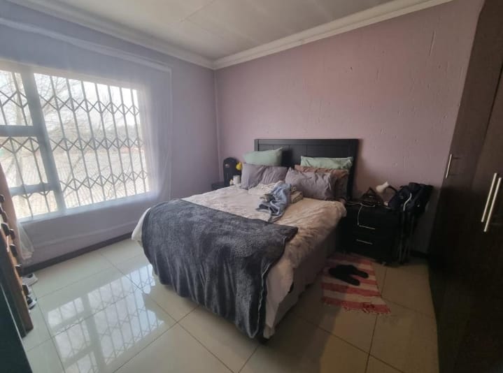 2 Bedroom Property for Sale in Brackendowns Gauteng
