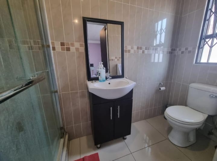 2 Bedroom Property for Sale in Brackendowns Gauteng