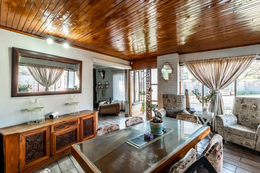 4 Bedroom Property for Sale in Waverley Gauteng