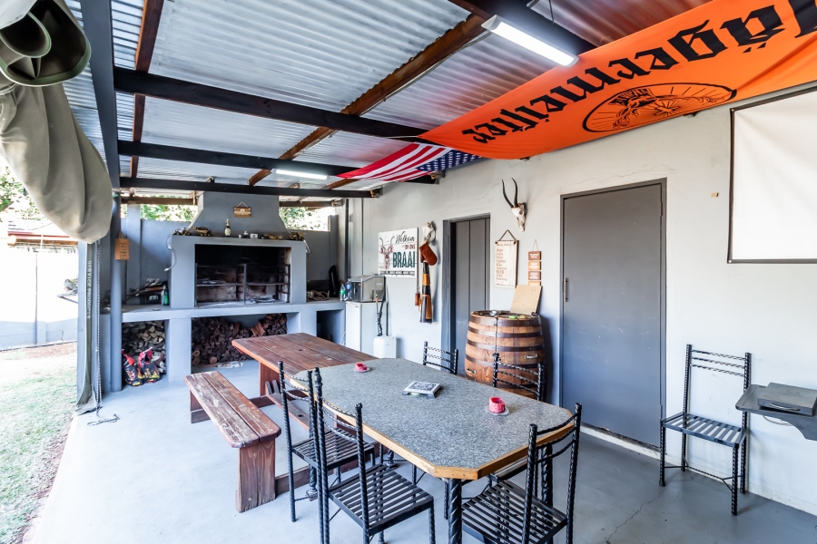 4 Bedroom Property for Sale in Waverley Gauteng