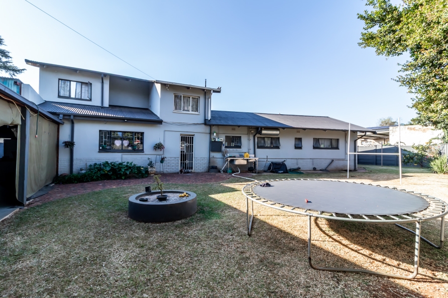 4 Bedroom Property for Sale in Waverley Gauteng