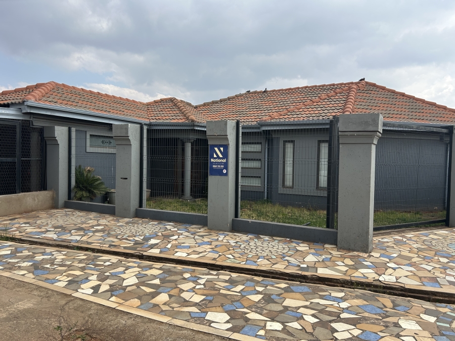 3 Bedroom Property for Sale in Vosloorus Ext 6 Gauteng