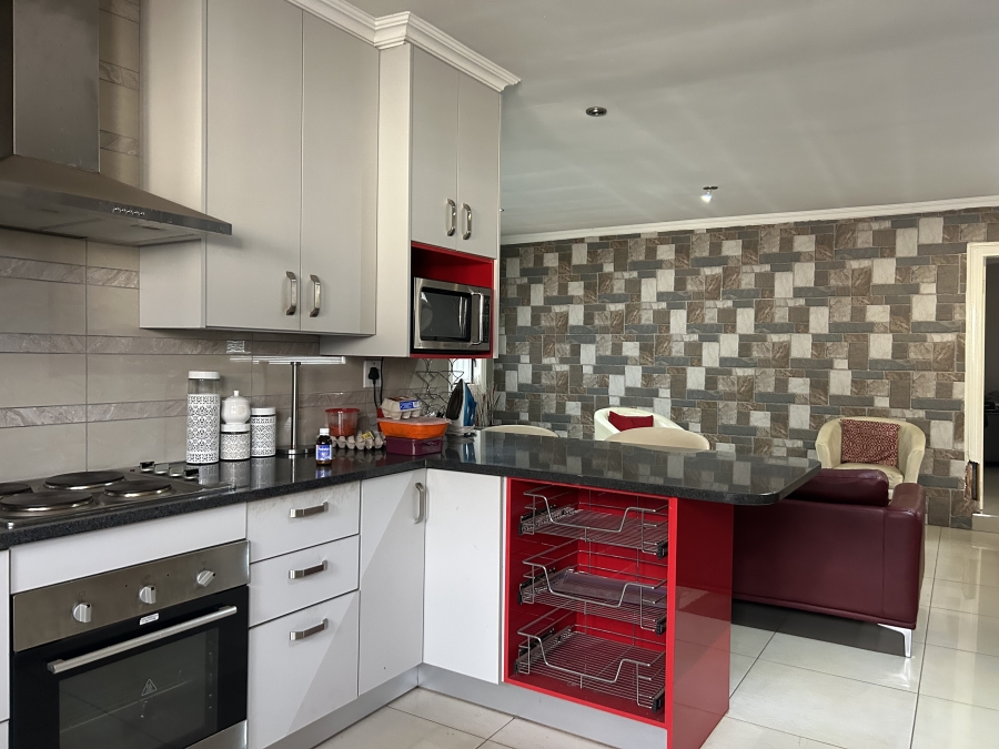 3 Bedroom Property for Sale in Vosloorus Ext 6 Gauteng