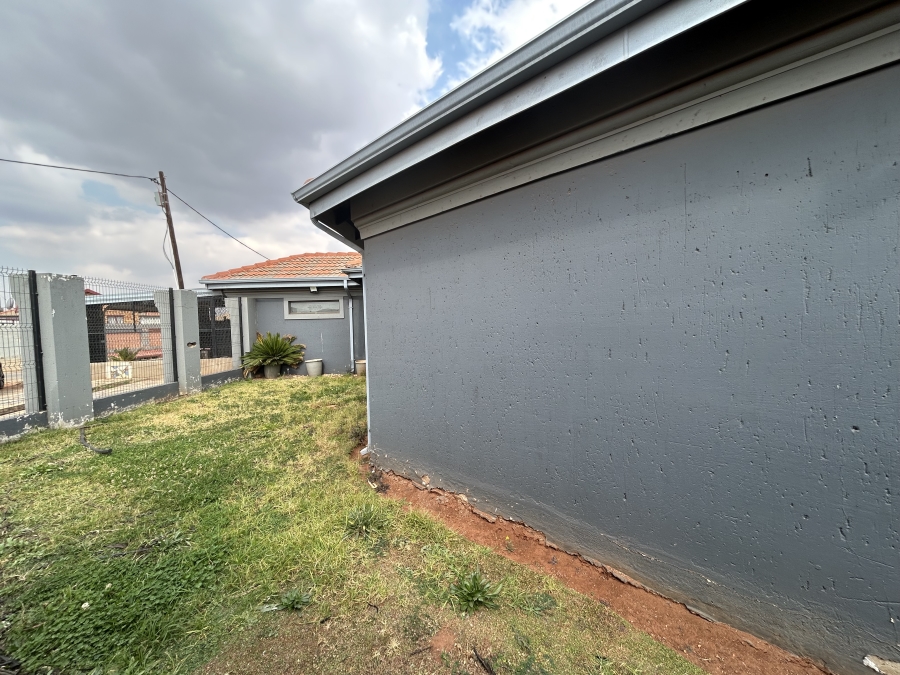 3 Bedroom Property for Sale in Vosloorus Ext 6 Gauteng