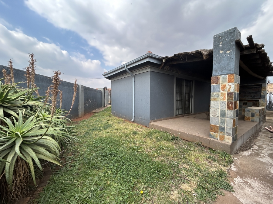 3 Bedroom Property for Sale in Vosloorus Ext 6 Gauteng