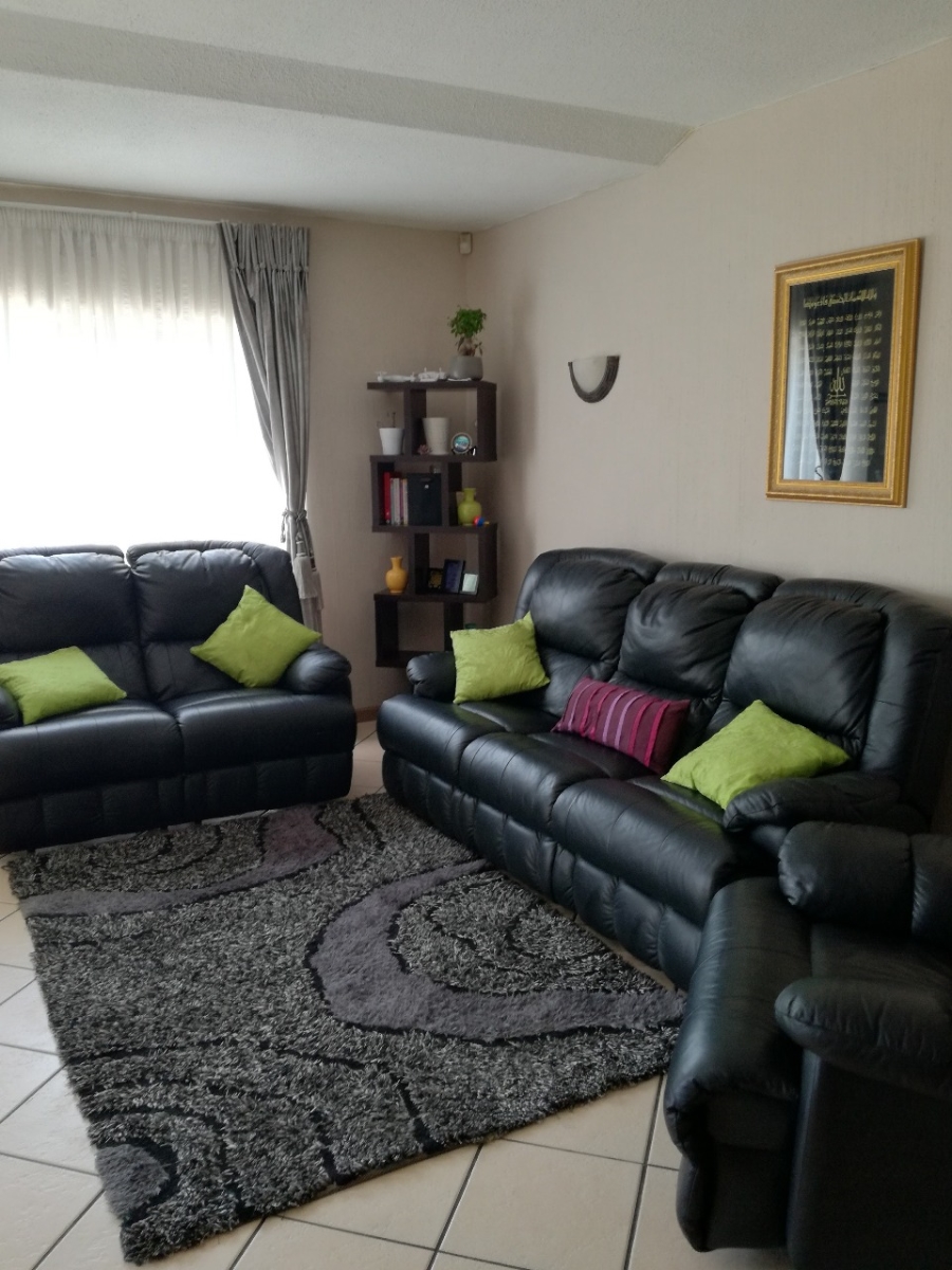 To Let 3 Bedroom Property for Rent in Sunninghill Gauteng