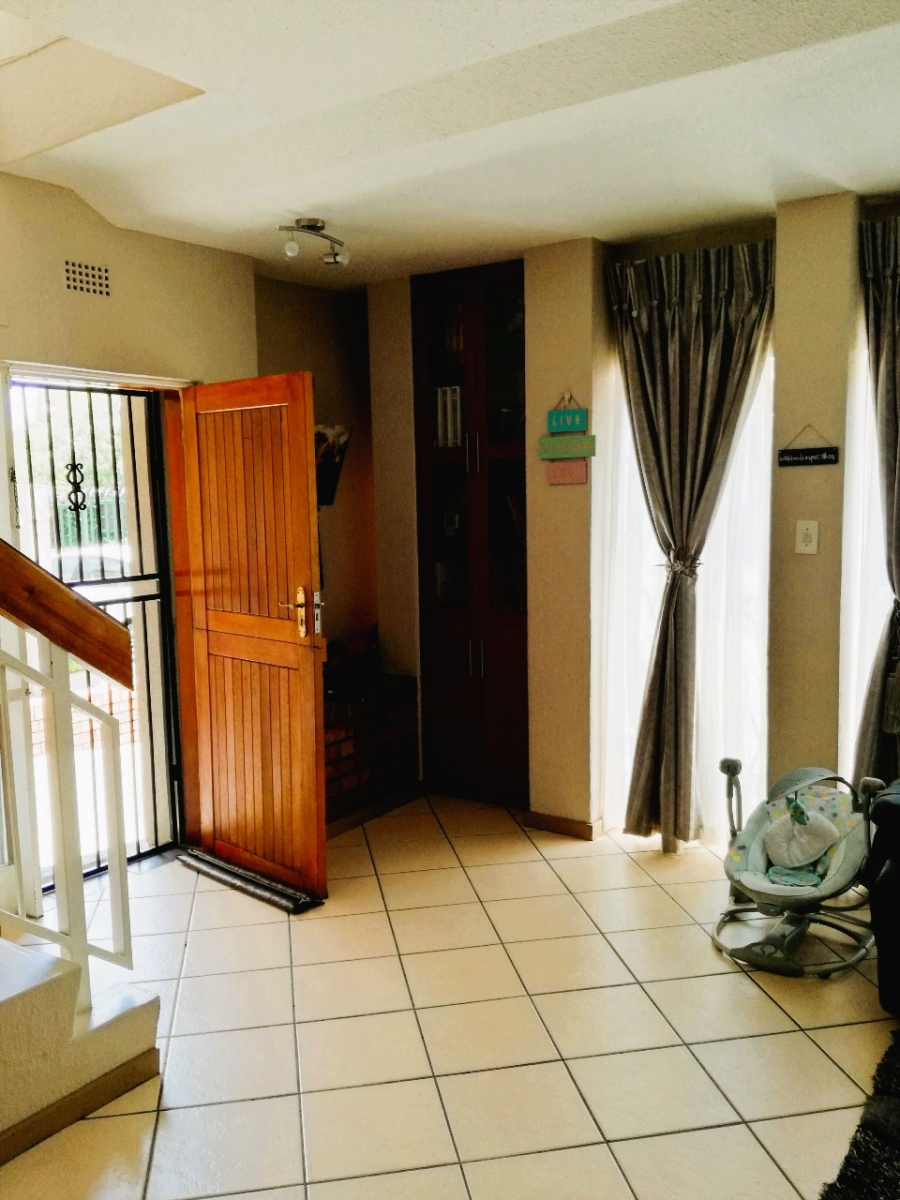 To Let 3 Bedroom Property for Rent in Sunninghill Gauteng