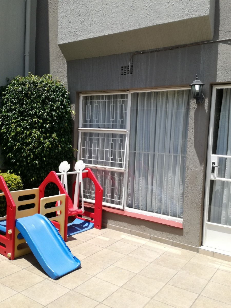 To Let 3 Bedroom Property for Rent in Sunninghill Gauteng