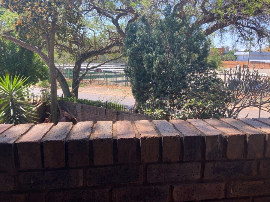 2 Bedroom Property for Sale in Weavind Park Gauteng