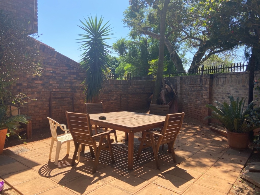 2 Bedroom Property for Sale in Weavind Park Gauteng