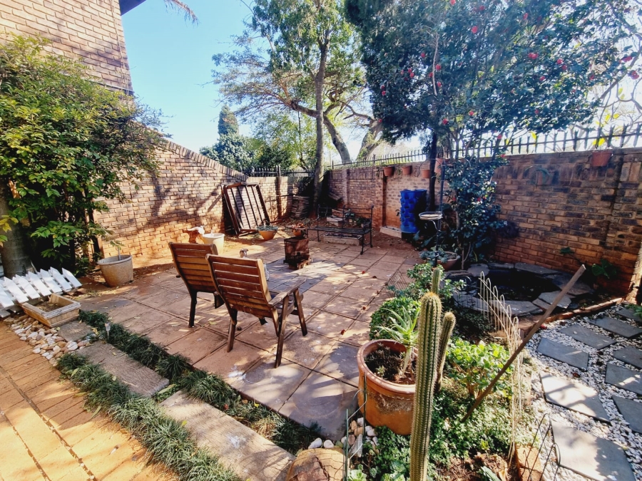2 Bedroom Property for Sale in Weavind Park Gauteng