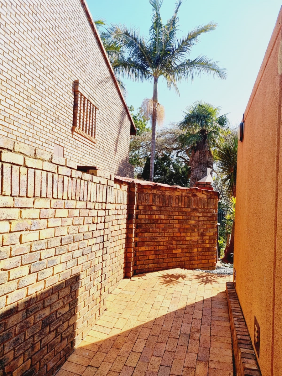2 Bedroom Property for Sale in Weavind Park Gauteng