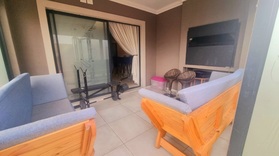 4 Bedroom Property for Sale in Thatchfield Hills Gauteng