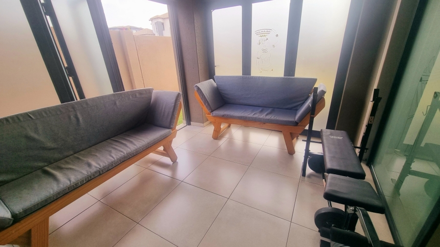 4 Bedroom Property for Sale in Thatchfield Hills Gauteng