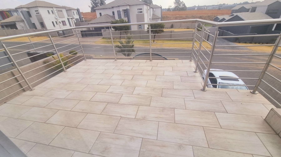 4 Bedroom Property for Sale in Thatchfield Hills Gauteng