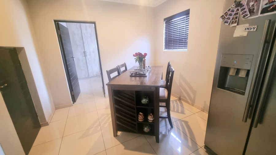 4 Bedroom Property for Sale in Thatchfield Hills Gauteng