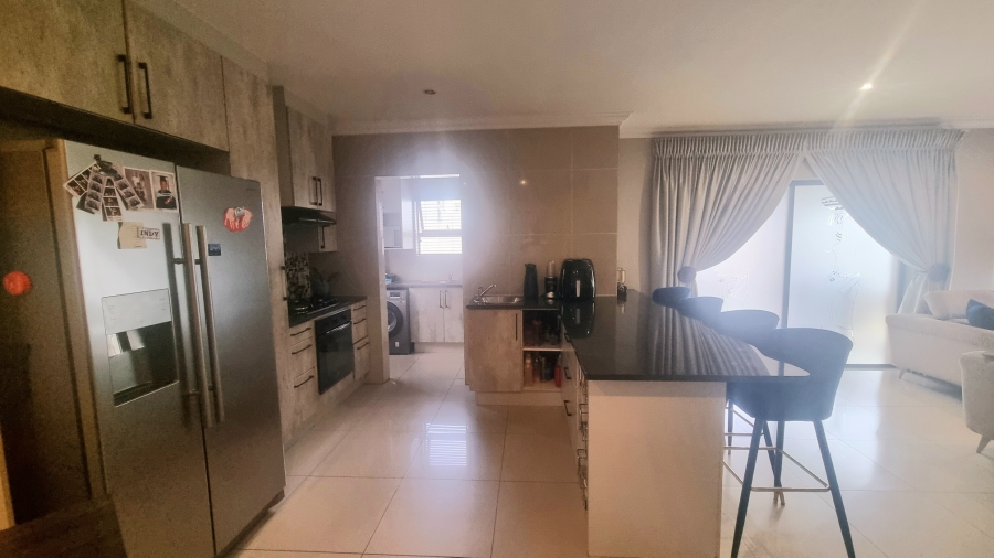 4 Bedroom Property for Sale in Thatchfield Hills Gauteng