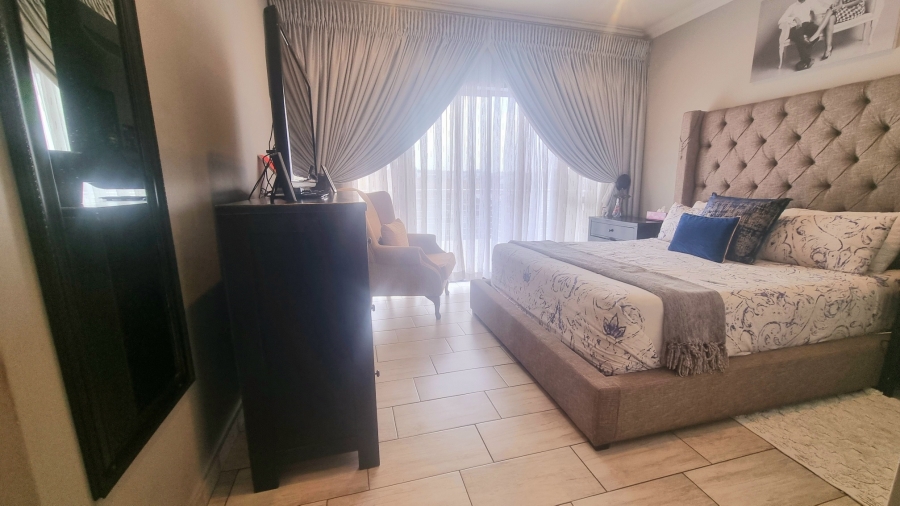 4 Bedroom Property for Sale in Thatchfield Hills Gauteng