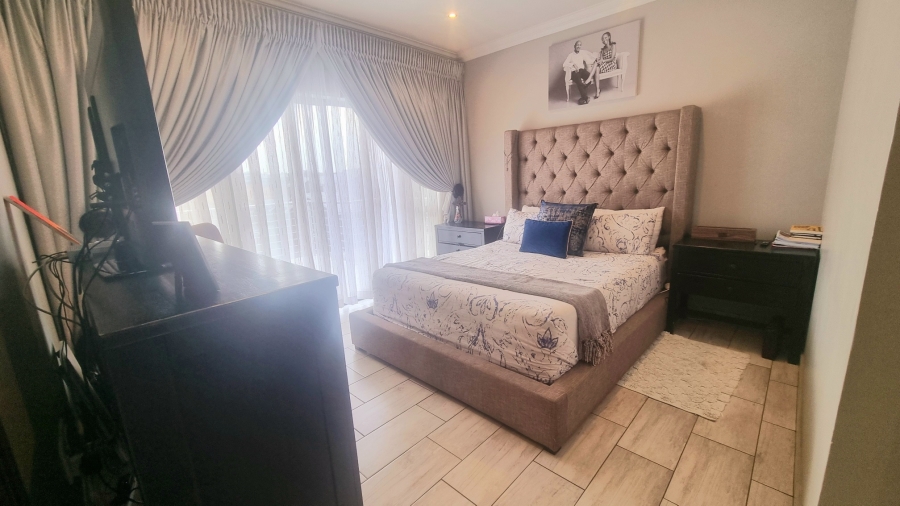 4 Bedroom Property for Sale in Thatchfield Hills Gauteng