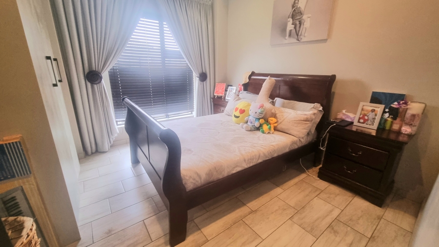 4 Bedroom Property for Sale in Thatchfield Hills Gauteng