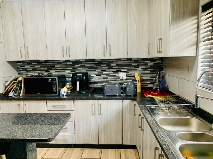 3 Bedroom Property for Sale in Jordaan Park Gauteng