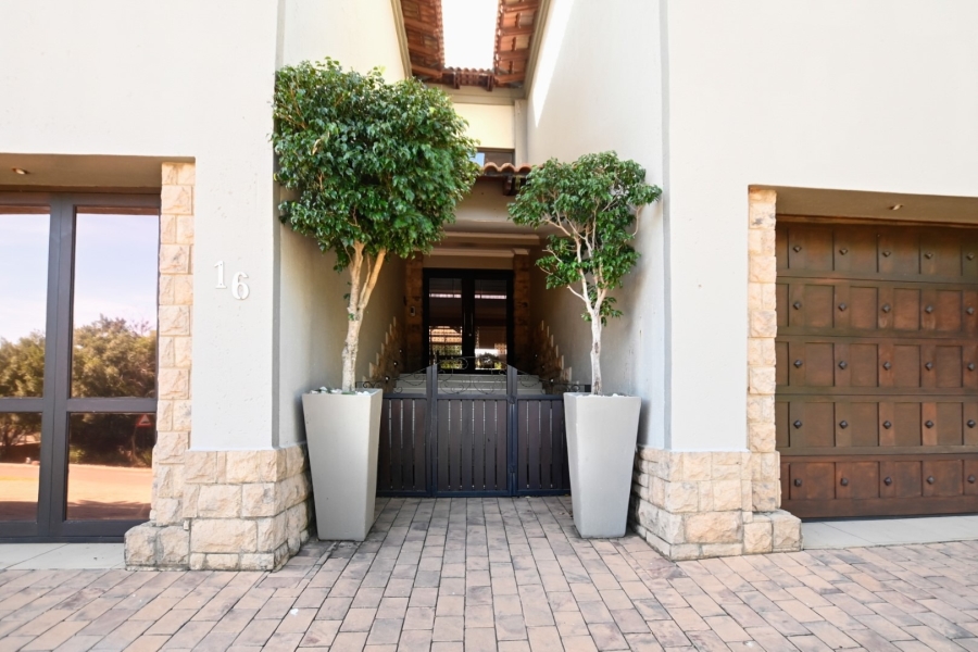 5 Bedroom Property for Sale in Sable Hills Gauteng