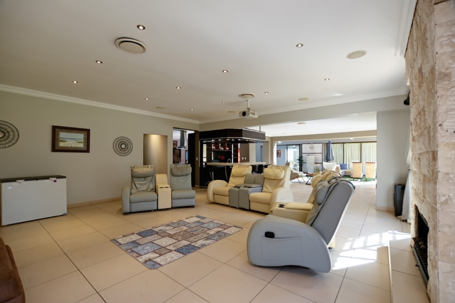 5 Bedroom Property for Sale in Sable Hills Gauteng