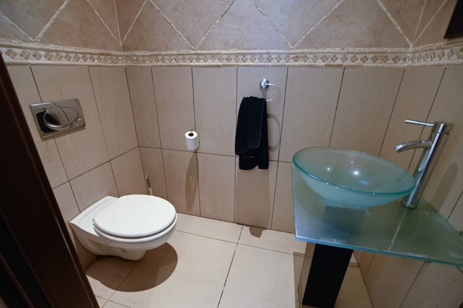 5 Bedroom Property for Sale in Sable Hills Gauteng