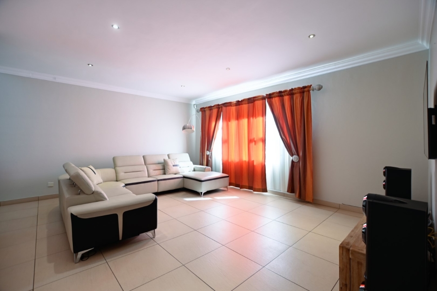 5 Bedroom Property for Sale in Sable Hills Gauteng