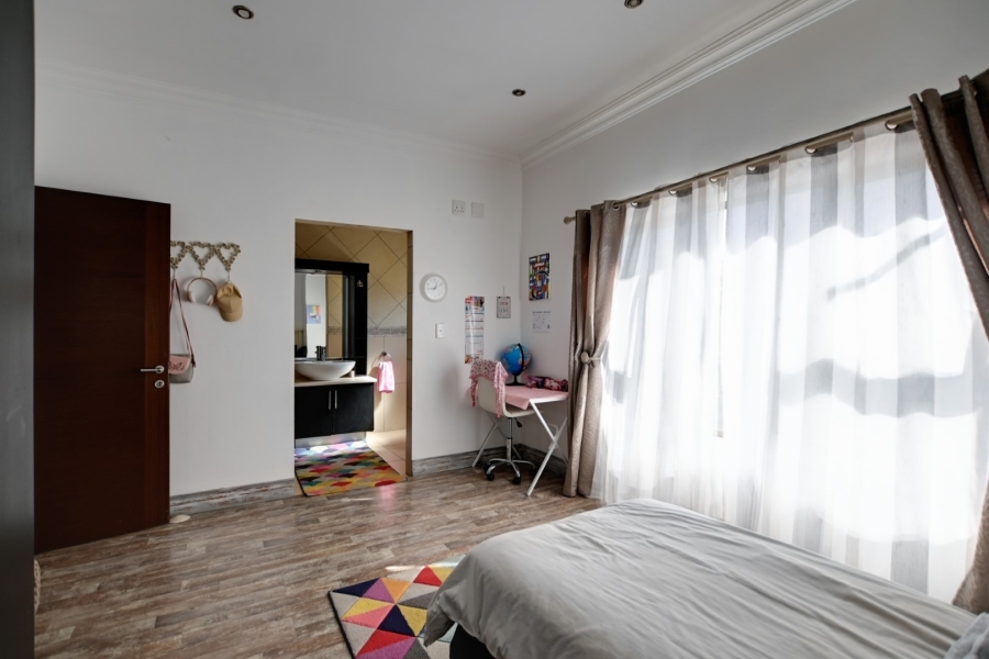 5 Bedroom Property for Sale in Sable Hills Gauteng
