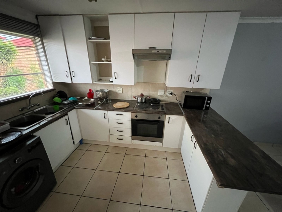 To Let 3 Bedroom Property for Rent in Liefde en Vrede Gauteng