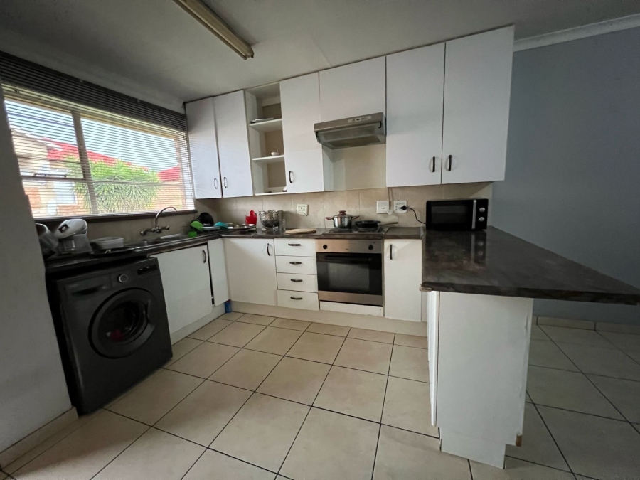 To Let 3 Bedroom Property for Rent in Liefde en Vrede Gauteng