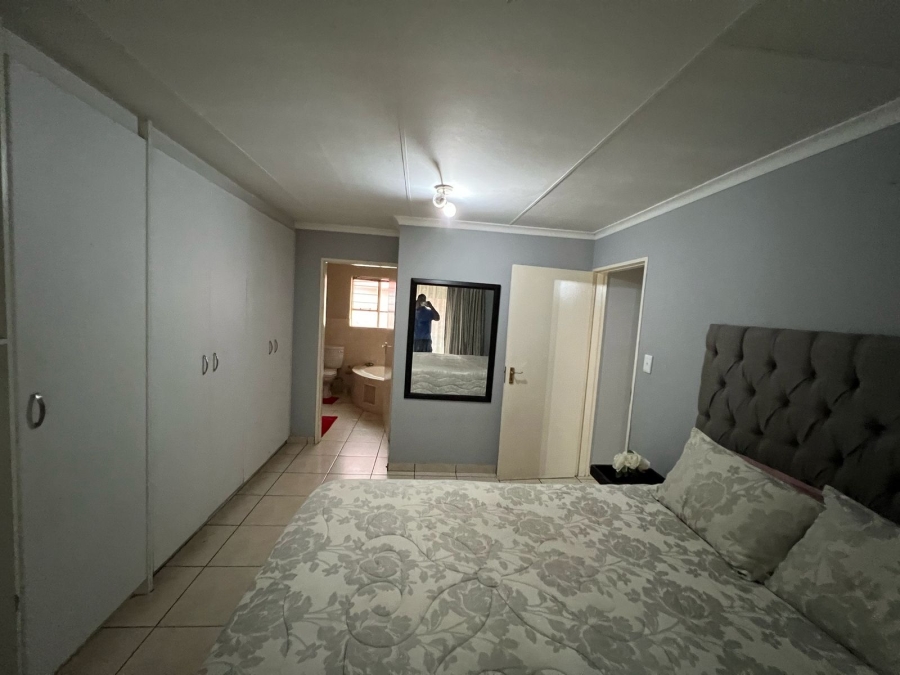 To Let 3 Bedroom Property for Rent in Liefde en Vrede Gauteng
