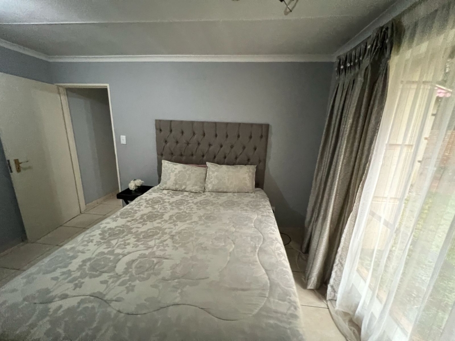 To Let 3 Bedroom Property for Rent in Liefde en Vrede Gauteng