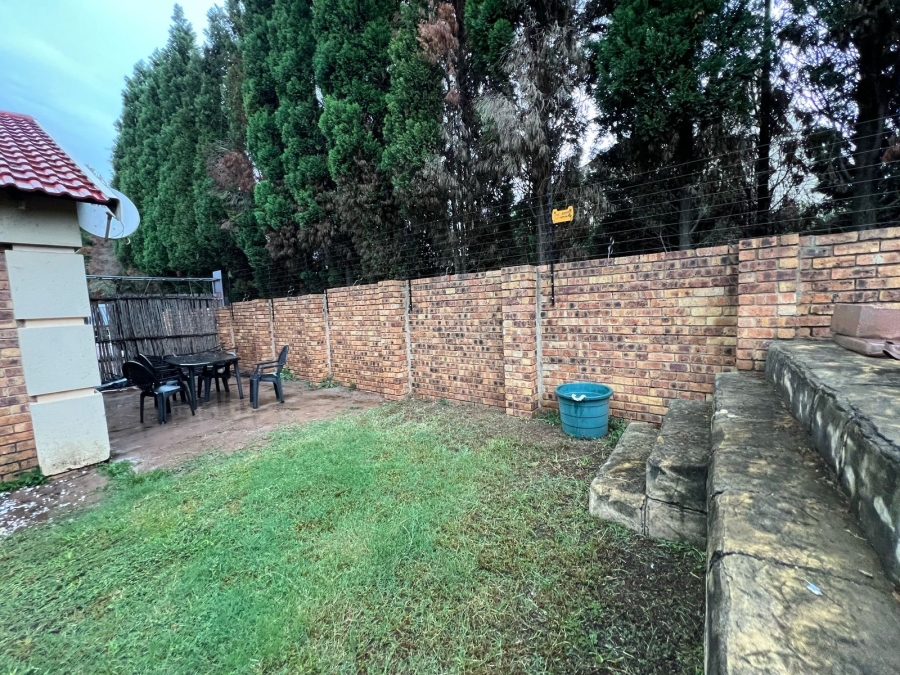 To Let 3 Bedroom Property for Rent in Liefde en Vrede Gauteng
